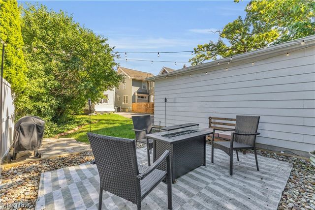 1238 Webb Road, Lakewood, OH 44107