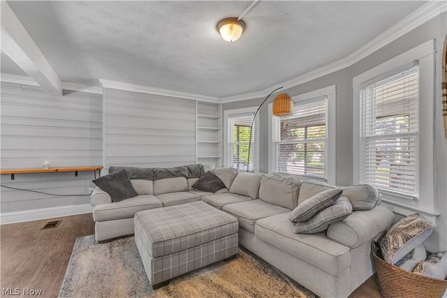 1238 Webb Road, Lakewood, OH 44107