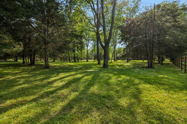 1006 John Wright Rd, Mount Juliet, TN 37122