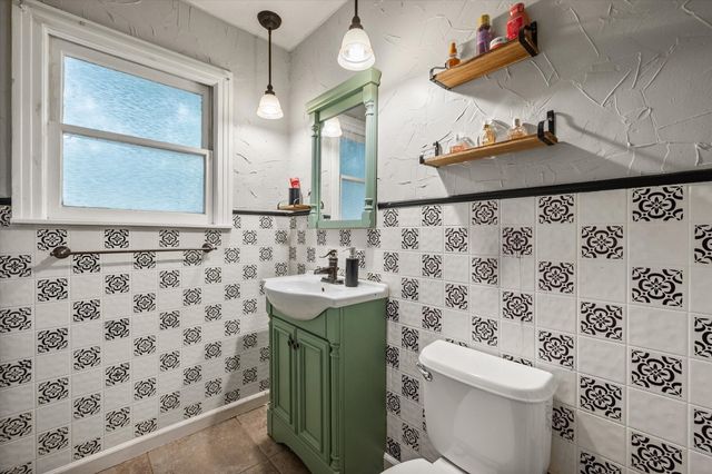 101 S Runnels Avenue, Streetman, TX 75859