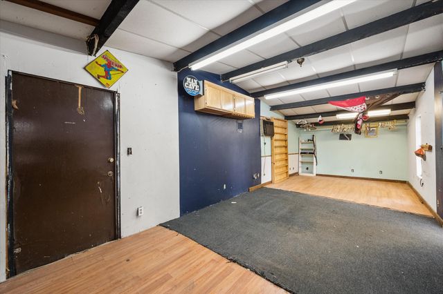 101 S Runnels Avenue, Streetman, TX 75859