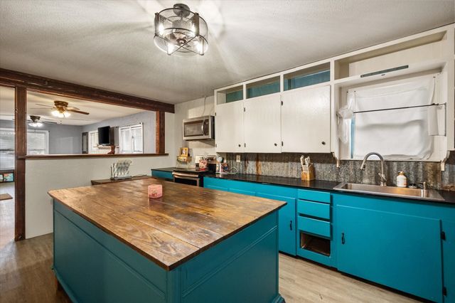 101 S Runnels Avenue, Streetman, TX 75859