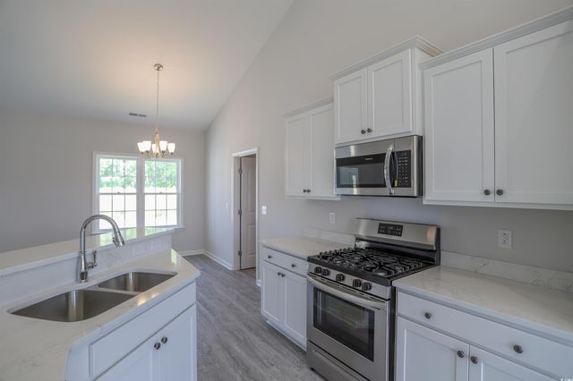 921 Woodside Dr., Conway, SC 29526