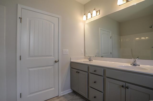 921 Woodside Dr., Conway, SC 29526