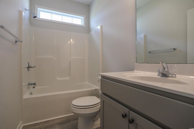 921 Woodside Dr., Conway, SC 29526
