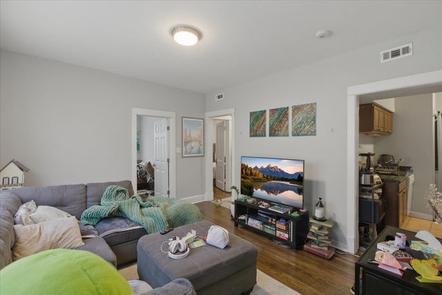 4002 N Southport Avenue 3, Chicago, IL 60613