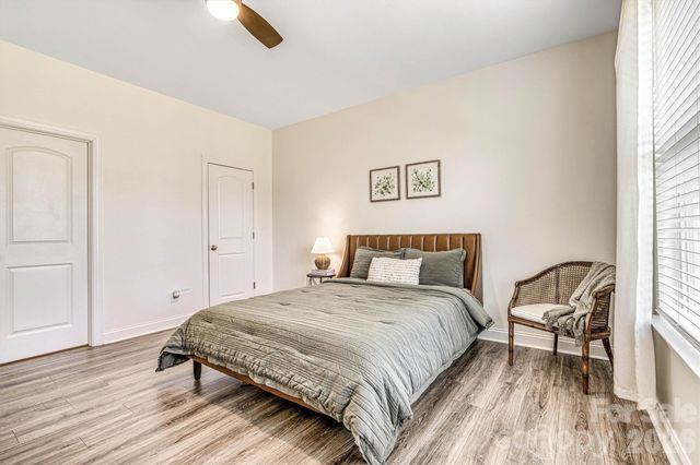 2011 Claybrook Lane, Denver, NC 28037