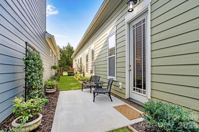 2011 Claybrook Lane, Denver, NC 28037