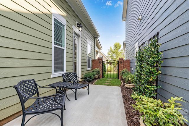 2011 Claybrook Lane, Denver, NC 28037