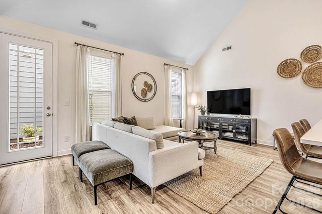2011 Claybrook Lane, Denver, NC 28037