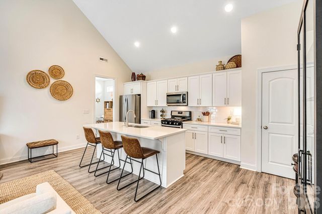 2011 Claybrook Lane, Denver, NC 28037