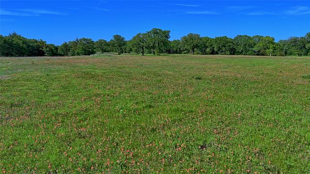 100 Starkey Ranch Rd, Saint Jo, TX 76265
