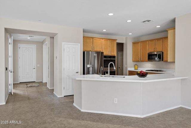 42818 W MORNING DOVE Lane, Maricopa, AZ 85138