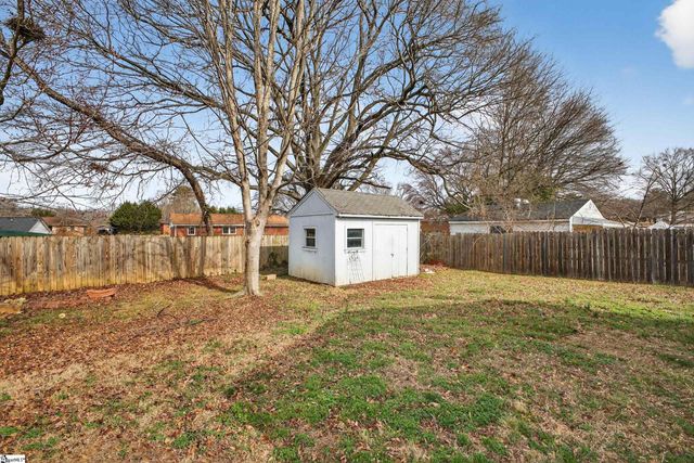 104 Salem Court, Greenville, SC 29617