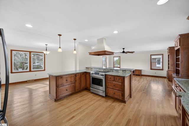 104 Salem Court, Greenville, SC 29617