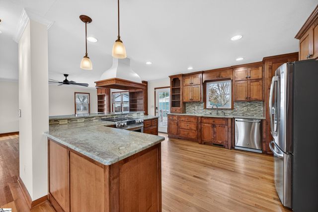 104 Salem Court, Greenville, SC 29617