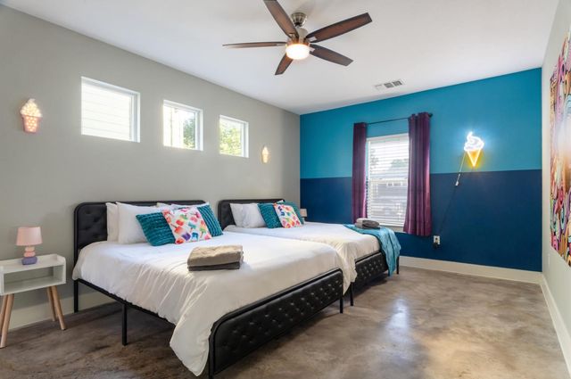 3000 Neal ST, Austin, TX 78702