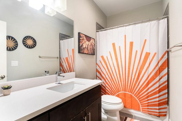 3000 Neal ST, Austin, TX 78702