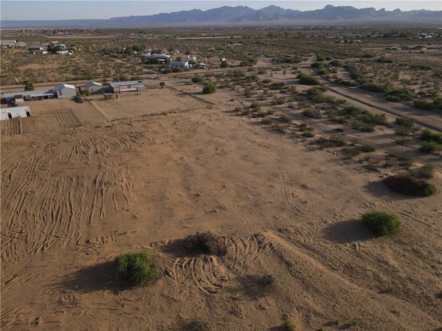 016S W Claim Drive, Golden Valley, AZ 86413