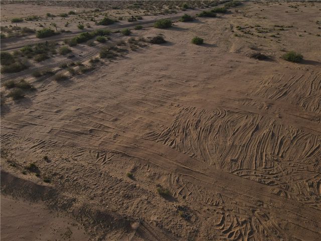 016S W Claim Drive, Golden Valley, AZ 86413