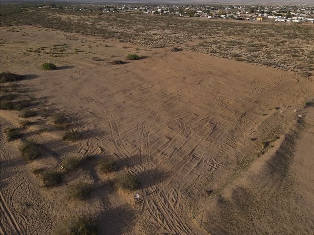 016S W Claim Drive, Golden Valley, AZ 86413