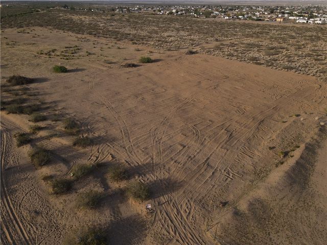 016S W Claim Drive, Golden Valley, AZ 86413