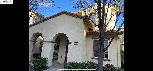 703 N Claret Ln, Mountain House, CA 95391