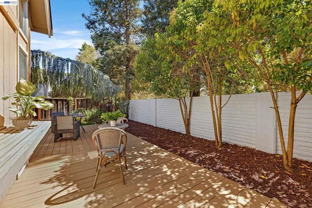 1816 Sinclair Dr, Pleasanton, CA 94588