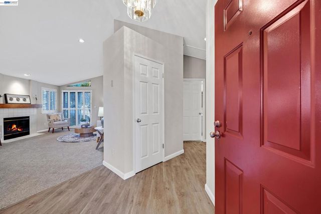 1816 Sinclair Dr, Pleasanton, CA 94588