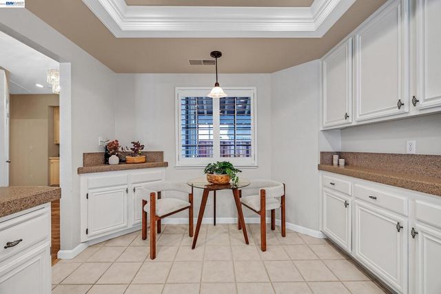 1816 Sinclair Dr, Pleasanton, CA 94588