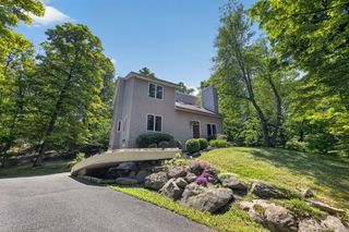 305 Oak Lane, Newburgh, NY 12550