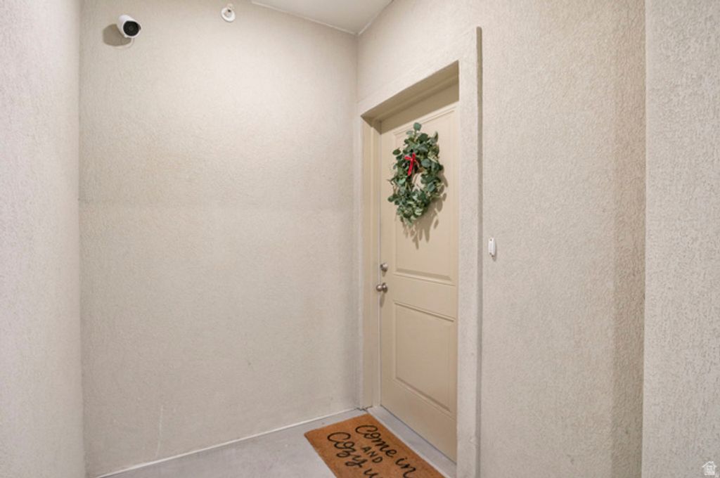 Image 4 of property listing at 8373 S IRIS LUMI LN #203, Midvale, UT 84047