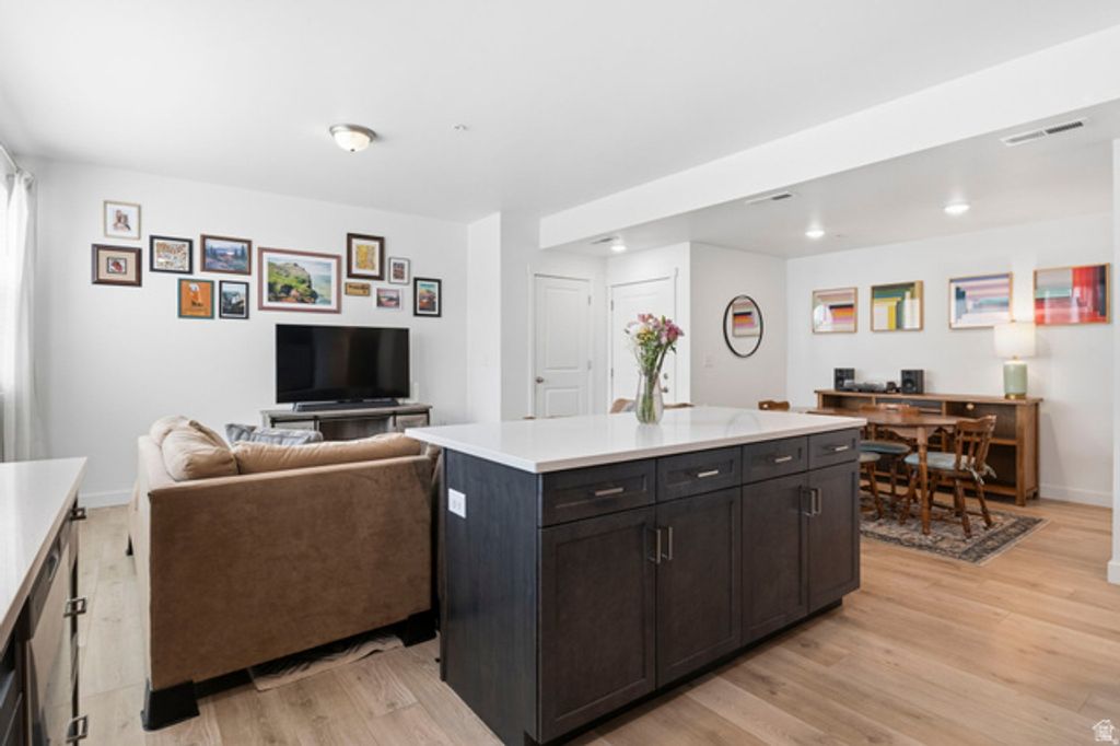 Image 9 of property listing at 8373 S IRIS LUMI LN #203, Midvale, UT 84047