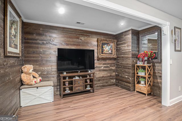 1076 Sutherland Drive, Winder, GA 30680