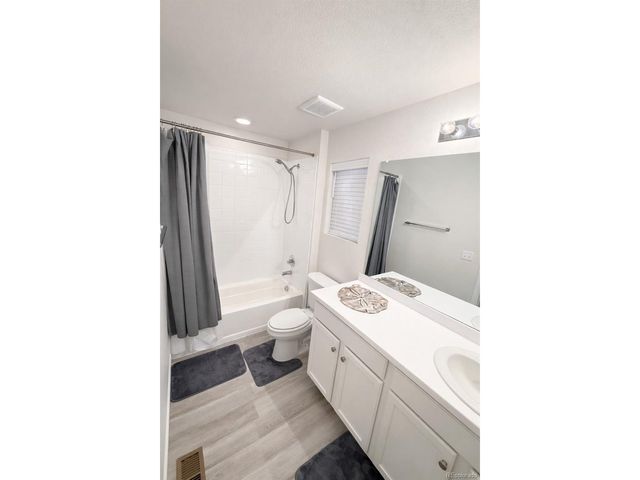 9803 Ceylon St, Commerce City, CO 80022