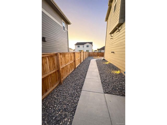 9803 Ceylon St, Commerce City, CO 80022