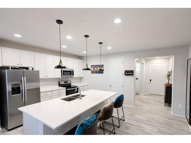 9803 Ceylon St, Commerce City, CO 80022