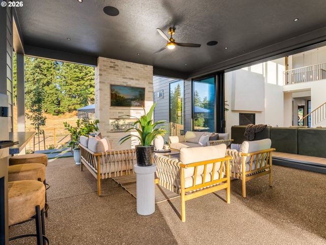 16090 Kaylyn Dr, Oregon City, OR 97045