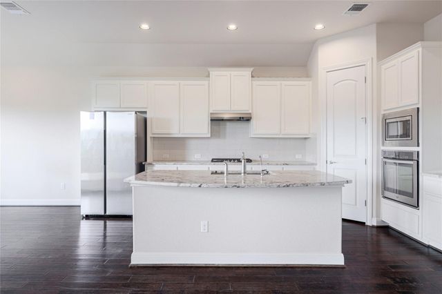 186 Brentwood DR, Austin, TX 78737