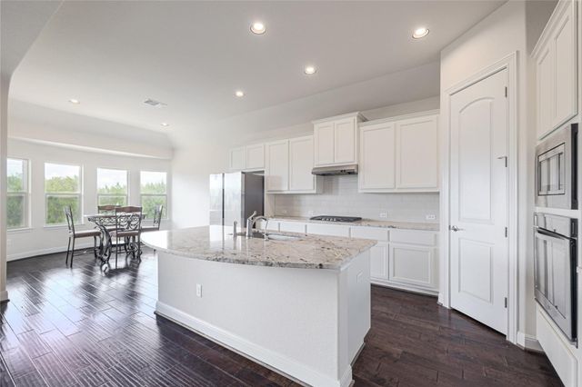 186 Brentwood DR, Austin, TX 78737