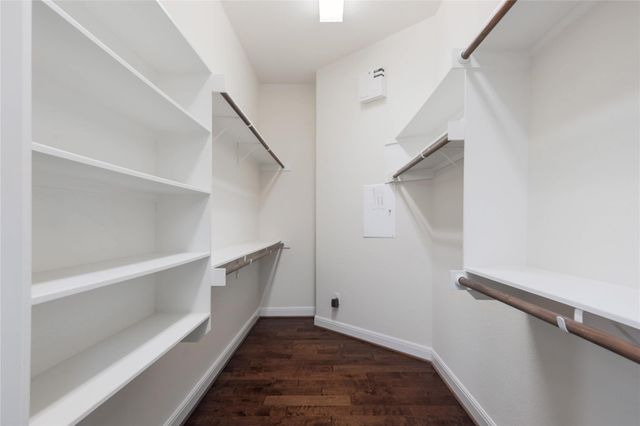 186 Brentwood DR, Austin, TX 78737