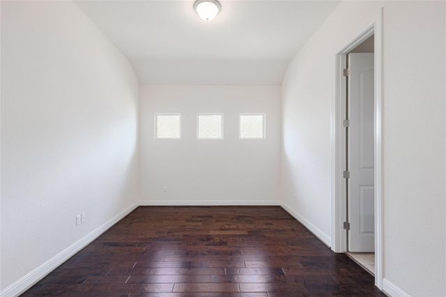 186 Brentwood DR, Austin, TX 78737