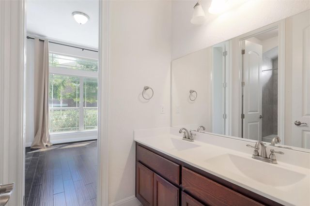 186 Brentwood DR, Austin, TX 78737