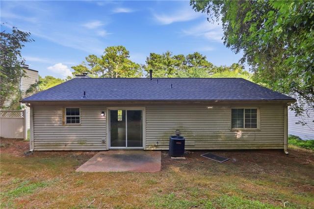 5202 Scarbrough Lane, Stone Mountain, GA 30088