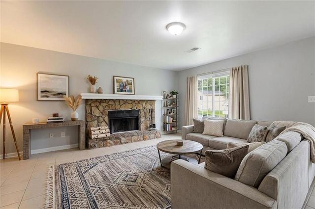 5202 Scarbrough Lane, Stone Mountain, GA 30088