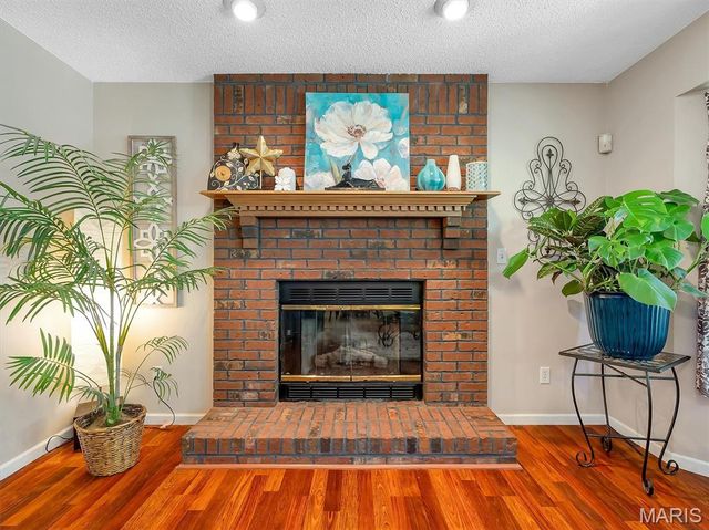 1968 Saint Johns Crossing, Arnold, MO 63010