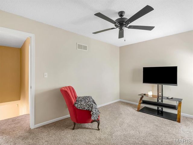 1968 Saint Johns Crossing, Arnold, MO 63010