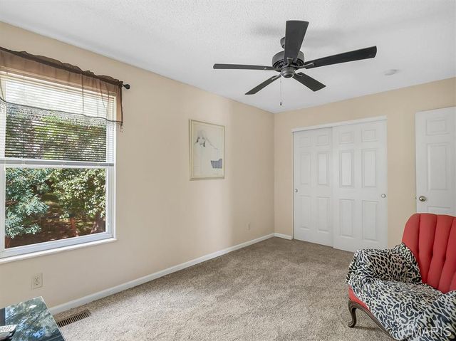 1968 Saint Johns Crossing, Arnold, MO 63010