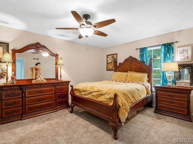 1968 Saint Johns Crossing, Arnold, MO 63010