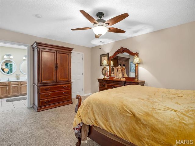 1968 Saint Johns Crossing, Arnold, MO 63010